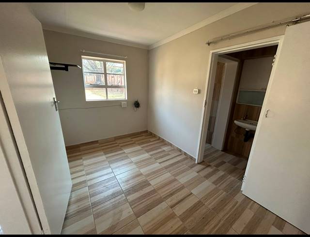 3 BEDROOM HOUSE TO LET IN SCHOEMANSVILLE
